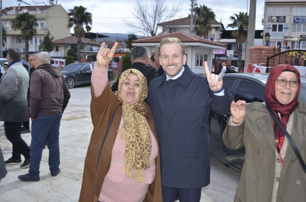 MHP Muğla İl Başkanı Burak Demirel Seydikemer’de Vatandaşlarla İftarda Buluştu 5